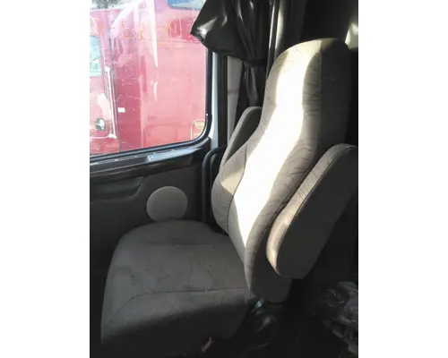 VOLVO VNL SEAT, FRONT