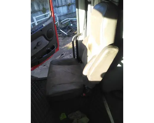 VOLVO VNL SEAT, FRONT
