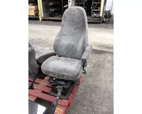 VOLVO VNL SEAT, FRONT