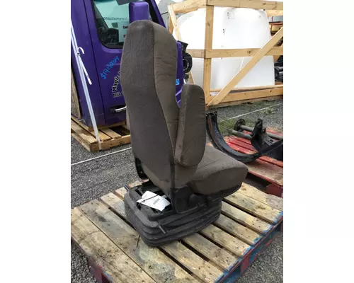 VOLVO VNL SEAT, FRONT