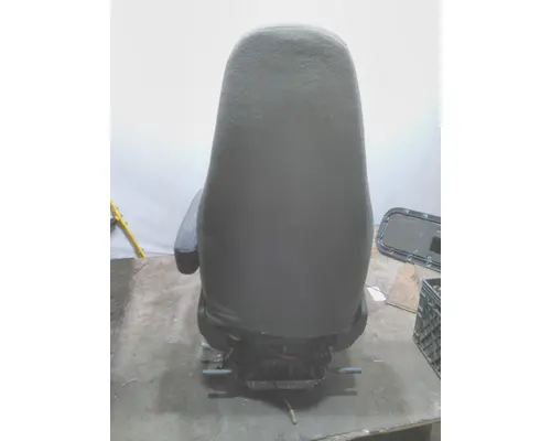 VOLVO VNL SEAT, FRONT