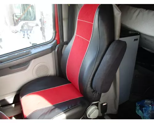 VOLVO VNL SEAT, FRONT