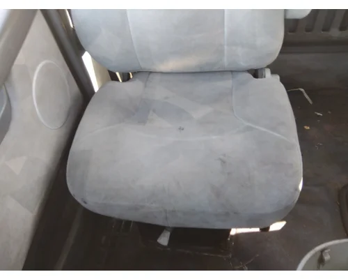 VOLVO VNL SEAT, FRONT