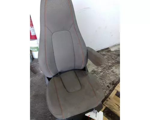 VOLVO VNL SEAT, FRONT