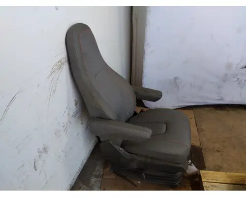 VOLVO VNL SEAT, FRONT