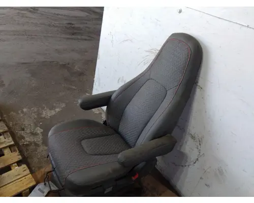 VOLVO VNL SEAT, FRONT