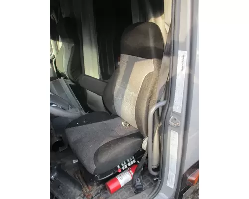 VOLVO VNL SEAT, FRONT