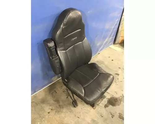 VOLVO VNL SEAT, FRONT