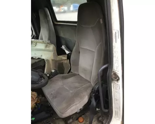 VOLVO VNL SEAT, FRONT