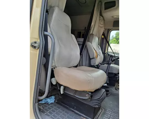 VOLVO VNL SEAT, FRONT