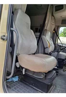 VOLVO VNL SEAT, FRONT