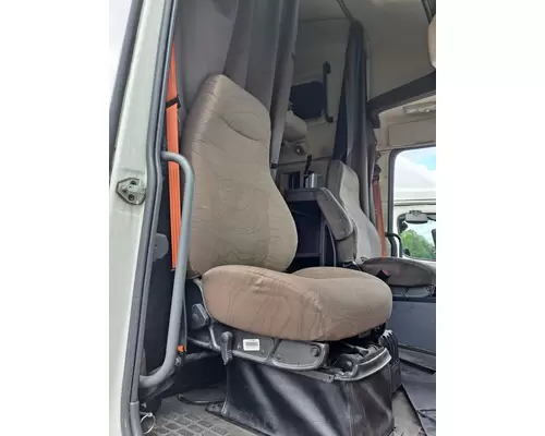 VOLVO VNL SEAT, FRONT