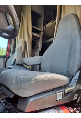 VOLVO VNL SEAT, FRONT