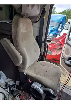 VOLVO VNL SEAT, FRONT