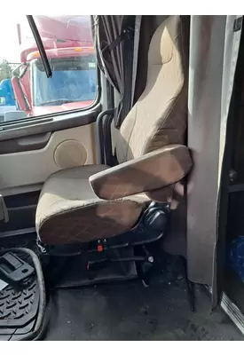 VOLVO VNL SEAT, FRONT