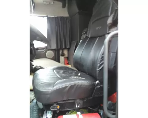 VOLVO VNL SEAT, FRONT