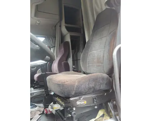 VOLVO VNL SEAT, FRONT