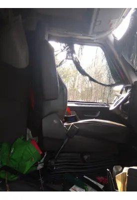 VOLVO VNL SEAT, FRONT