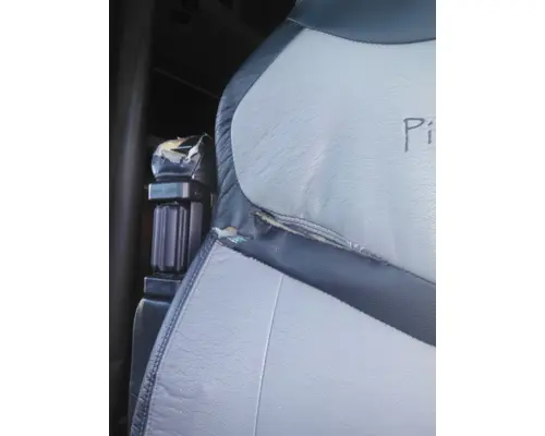 VOLVO VNL SEAT, FRONT