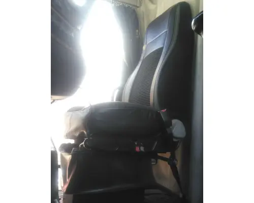 VOLVO VNL SEAT, FRONT