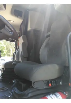 VOLVO VNL SEAT, FRONT