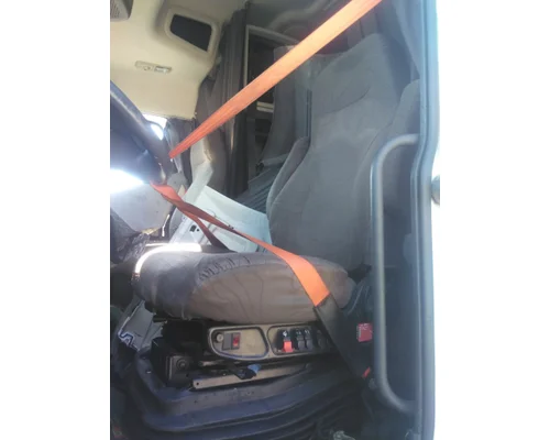 VOLVO VNL SEAT, FRONT