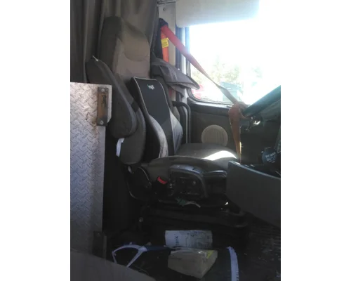 VOLVO VNL SEAT, FRONT