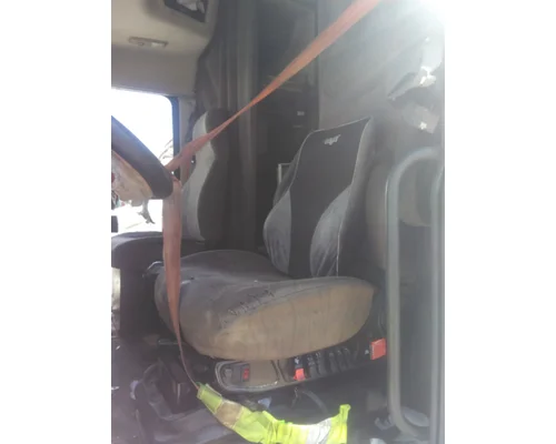 VOLVO VNL SEAT, FRONT