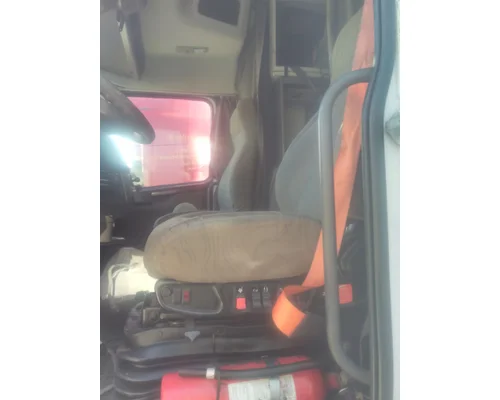 VOLVO VNL SEAT, FRONT
