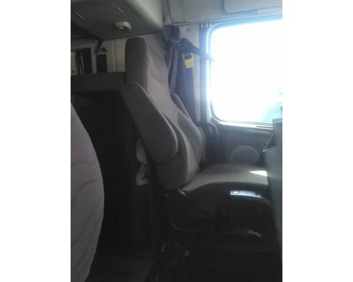 VOLVO VNL SEAT, FRONT
