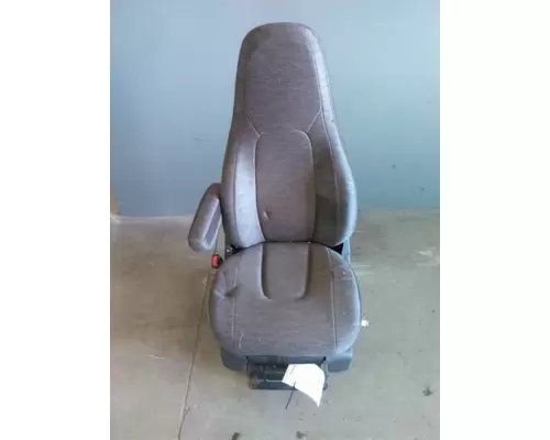 VOLVO VNL SEAT, FRONT