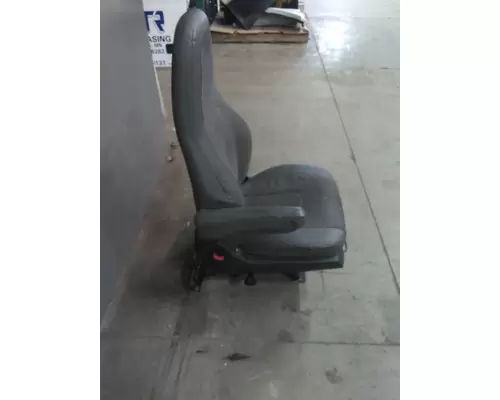 VOLVO VNL SEAT, FRONT