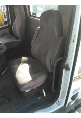 VOLVO VNL SEAT, FRONT