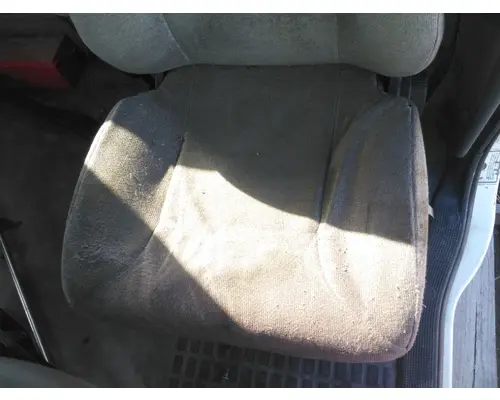 VOLVO VNL SEAT, FRONT