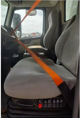 VOLVO VNL SEAT, FRONT