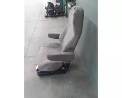 VOLVO VNL SEAT, FRONT