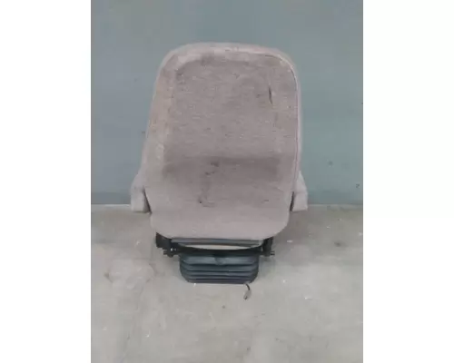 VOLVO VNL SEAT, FRONT