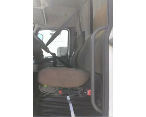 VOLVO VNL SEAT, FRONT