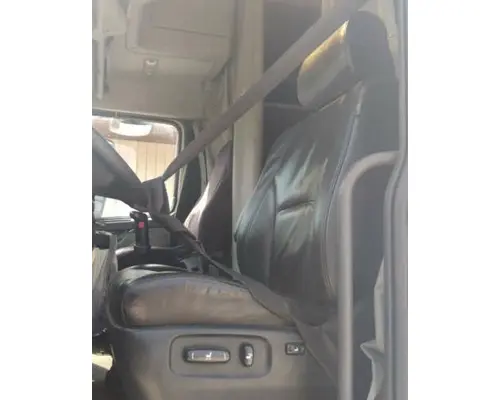 VOLVO VNL SEAT, FRONT