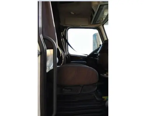 VOLVO VNL SEAT, FRONT