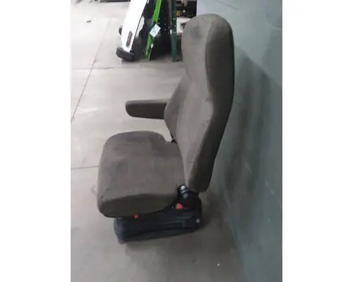 VOLVO VNL SEAT, FRONT