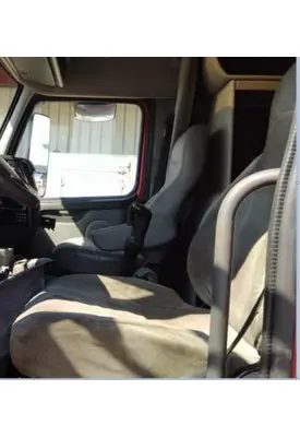 VOLVO VNL SEAT, FRONT