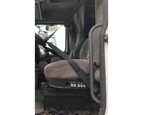 VOLVO VNL SEAT, FRONT