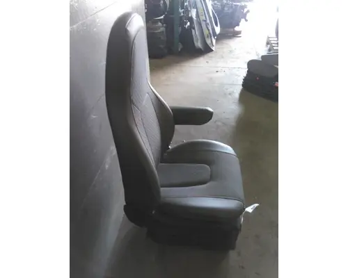 VOLVO VNL SEAT, FRONT