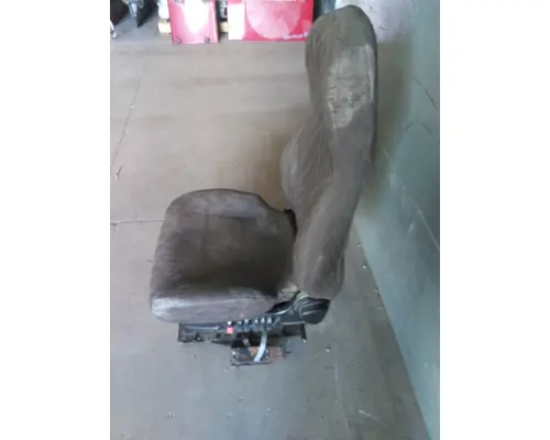VOLVO VNL SEAT, FRONT