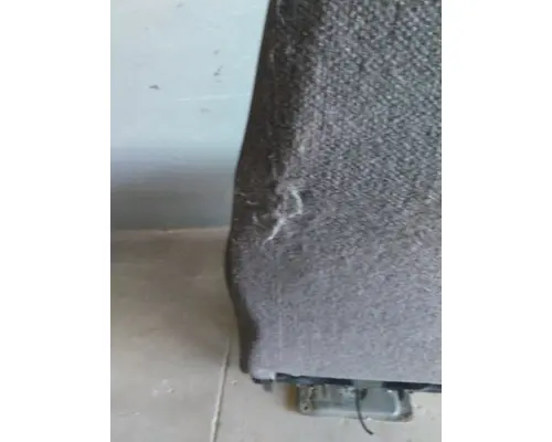 VOLVO VNL SEAT, FRONT