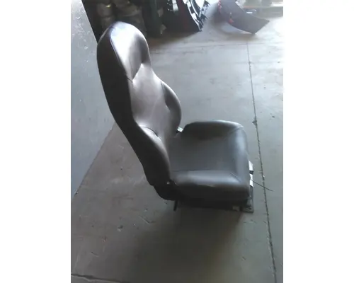 VOLVO VNL SEAT, FRONT