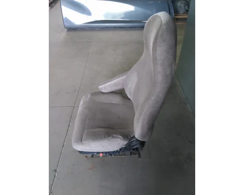 VOLVO VNL SEAT, FRONT