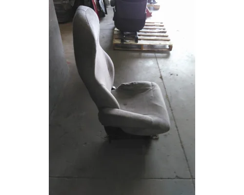 VOLVO VNL SEAT, FRONT