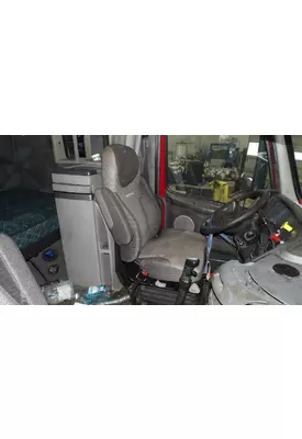 VOLVO VNL SEAT, FRONT